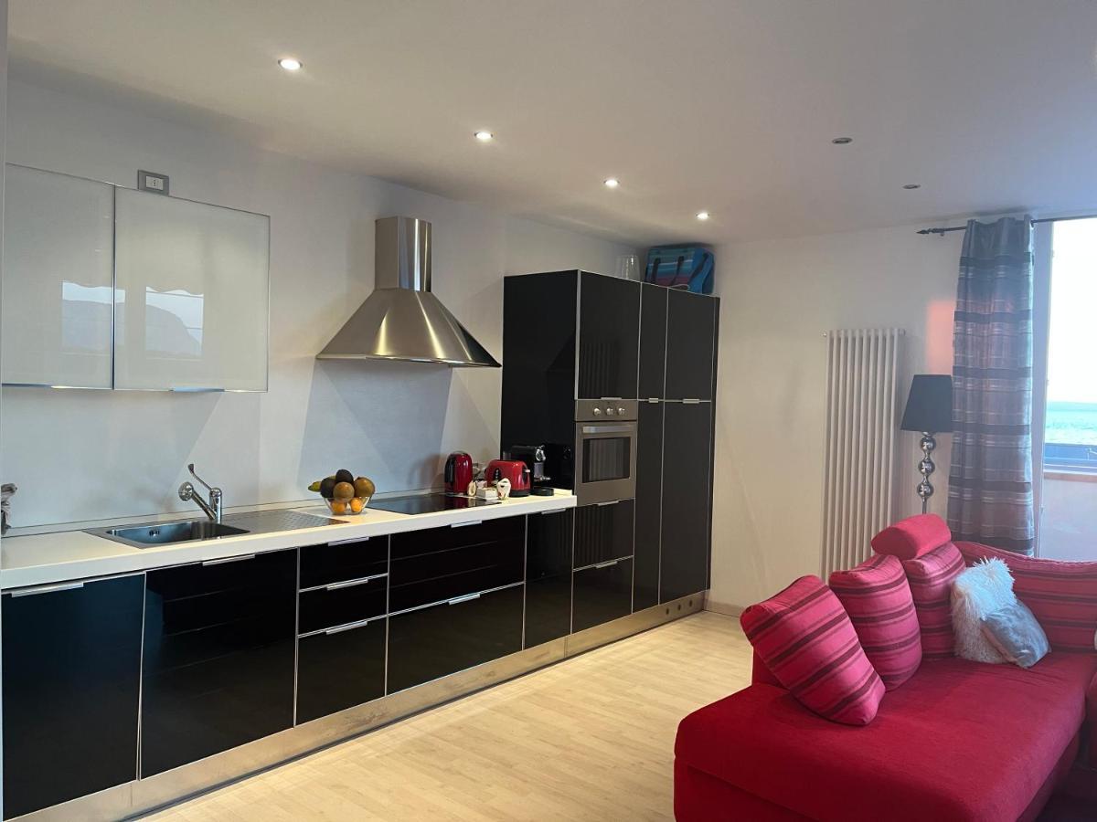 Apartament Favola Bella The Panoramic Penthouse Bardolino Zewnętrze zdjęcie